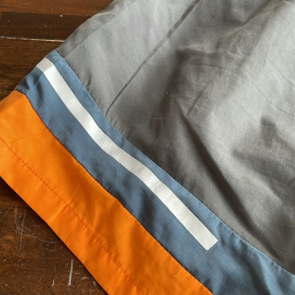 Swim Trunks / Shorts - Picture 5 of 6